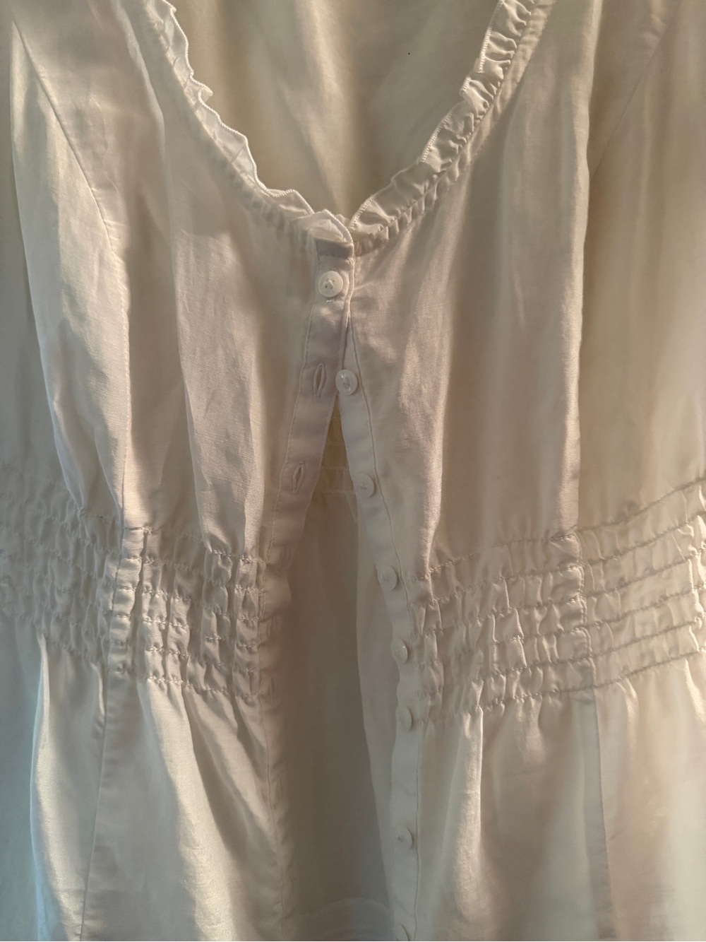 GUESS Cream Ruffled V-Neck Button-Front Blouse - Picture 2 of 4